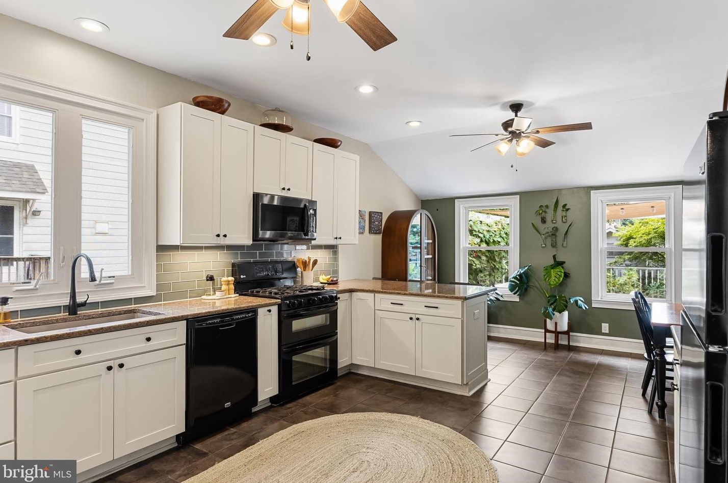 6348 Irving Ave, Camden NJ 08109-2419 exterior