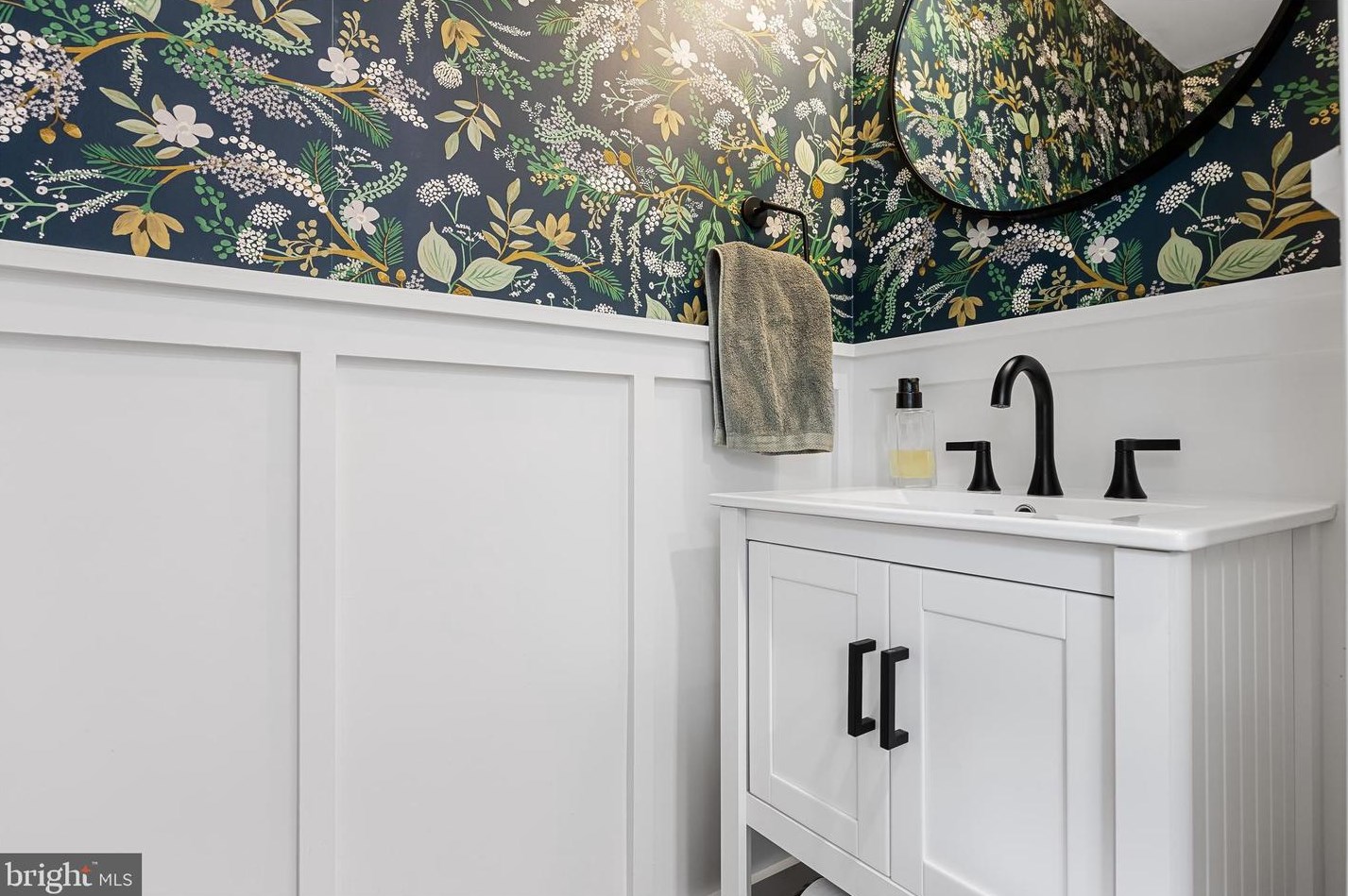 6348 Irving Ave, Camden NJ 08109-2419 exterior