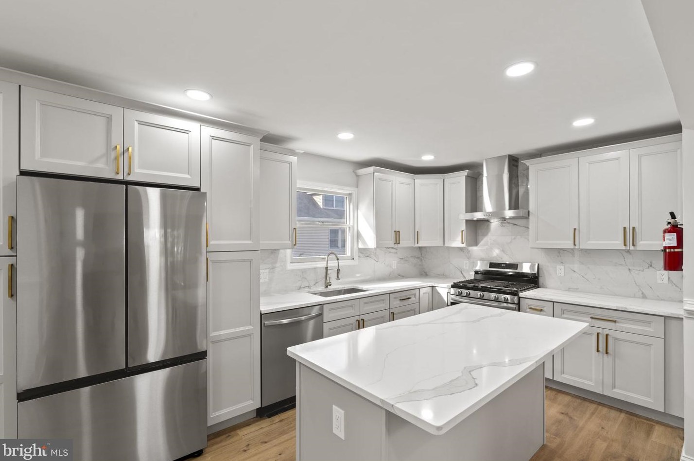 307 Cooper St, Camden NJ  08102-1116 exterior