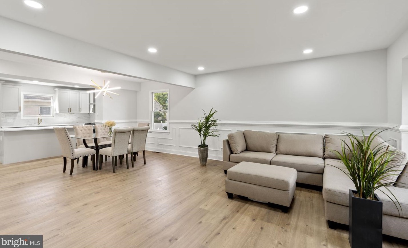 307 Cooper St, Camden NJ  08108-2310 exterior