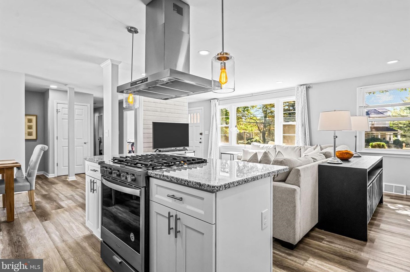 401 White Horse Pike, Haddon Heights NJ 08035-1925 exterior