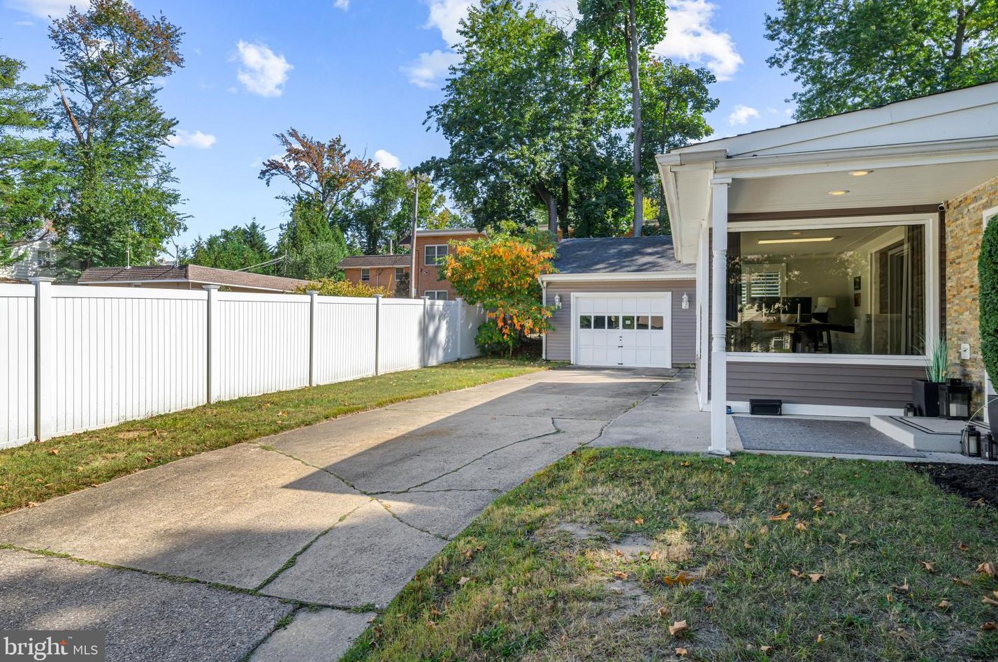 401 White Horse Pike, Haddon Heights NJ 08035-1925 exterior