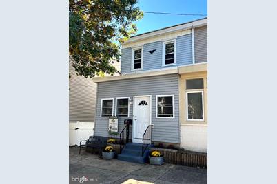 324 Hunter Street, Gloucester City, NJ 08030 - Photo 1