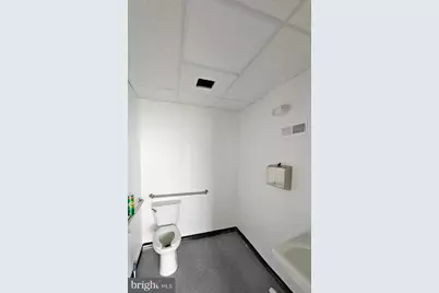 5910 S Crescent Boulevard #5, Pennsauken, NJ 08109 - Photo 3