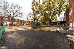 355 S 27th St, Camden, NJ 08105 - Photo 17