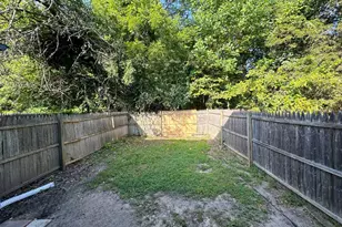 574 W Loch Lomond Dr, Sicklerville, NJ 08081 - Photo 9