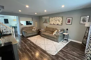 33 Pinehurst Ct, Gloucester Township, NJ 08012 - Photo 3