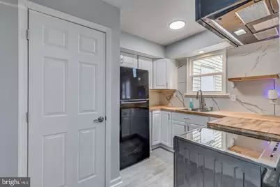555 W Loch Lomond Drive, Sicklerville, NJ 08081 - Photo 7