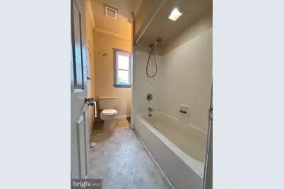 215 Horton Avenue, Brooklawn, NJ 08030 - Photo 9