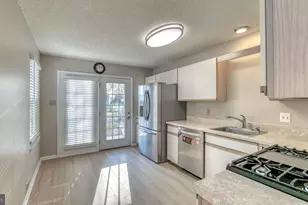 27 Greens Way, Gloucester Township, NJ 08012 - Photo 7