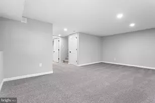 205 Cardinal Dr, Bellmawr, NJ 08031 - Photo 19