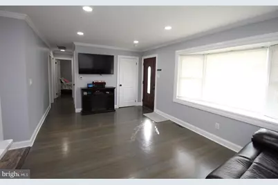 300 Cressmont Avenue, Gloucester Township, NJ 08012 - Photo 11