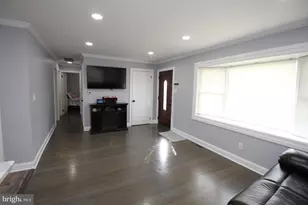 300 Cressmont Ave, Gloucester Township, NJ 08012 - Photo 11