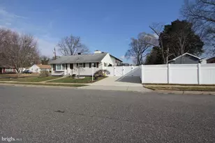 300 Cressmont Ave, Gloucester Township, NJ 08012 - Photo 5