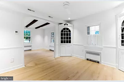 215 N Vineyard Boulevard, Collingswood, NJ 08108 - Photo 3