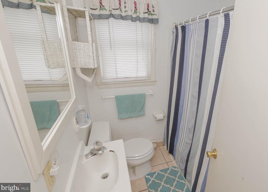 308 33rd St, Ocean City NJ  08226-2020 exterior