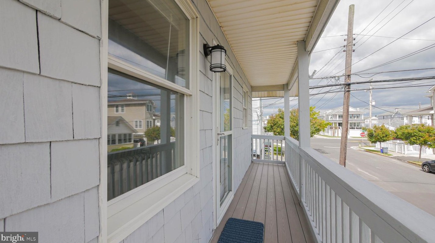 308 33rd St, Ocean City NJ  08226-2020 exterior