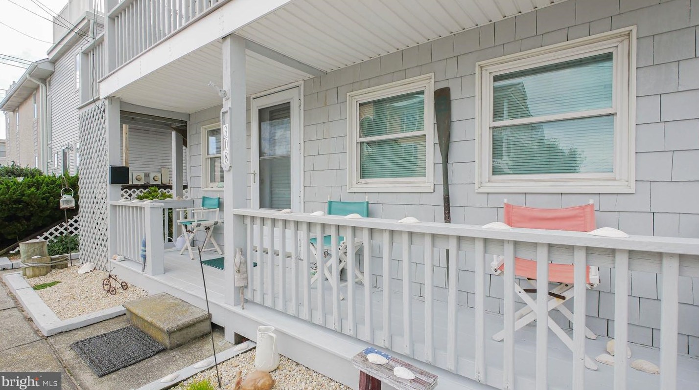 308 33rd St, Ocean City NJ  08226-2020 exterior