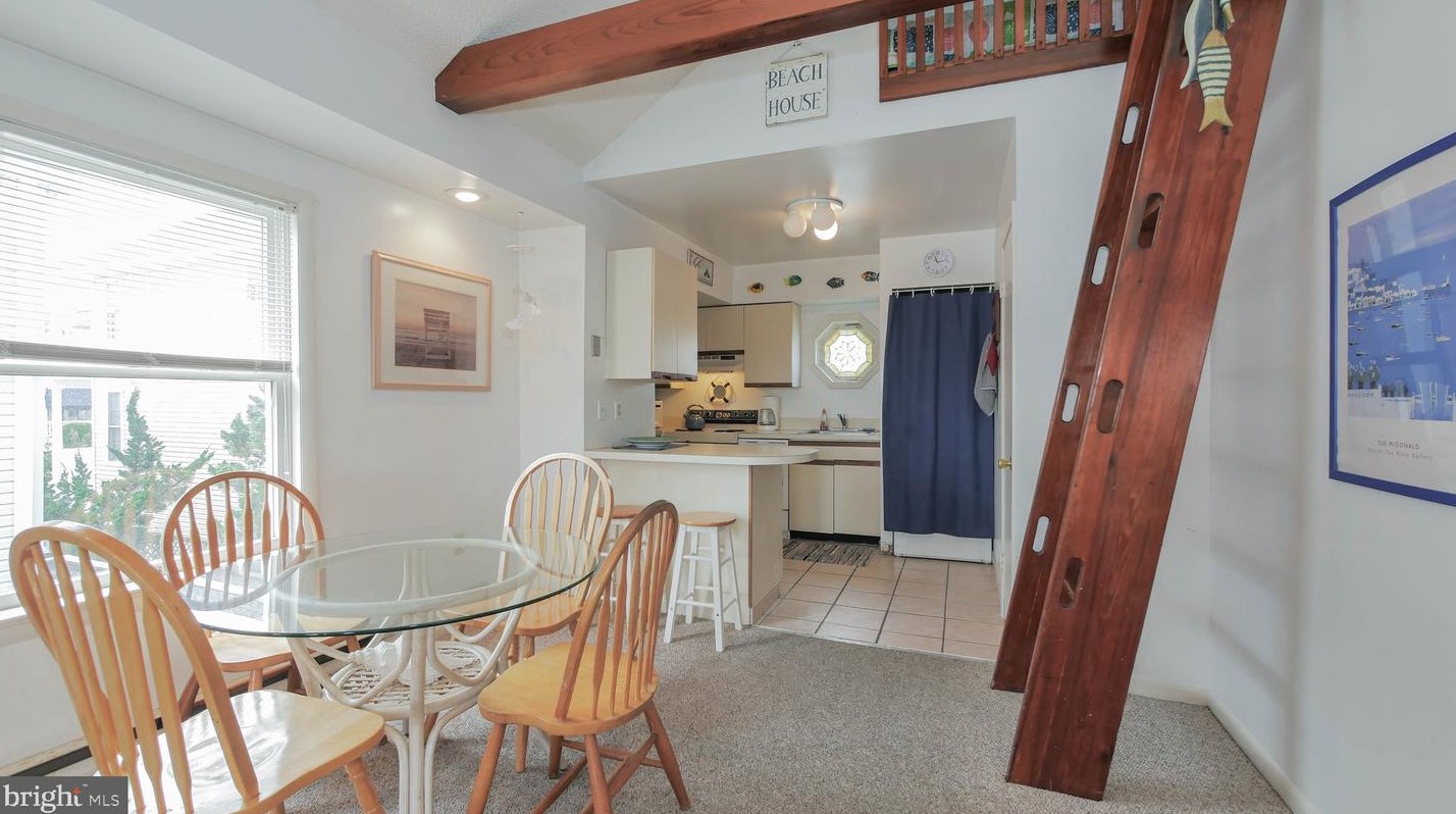 308 33rd St, Ocean City NJ  08226-2020 exterior