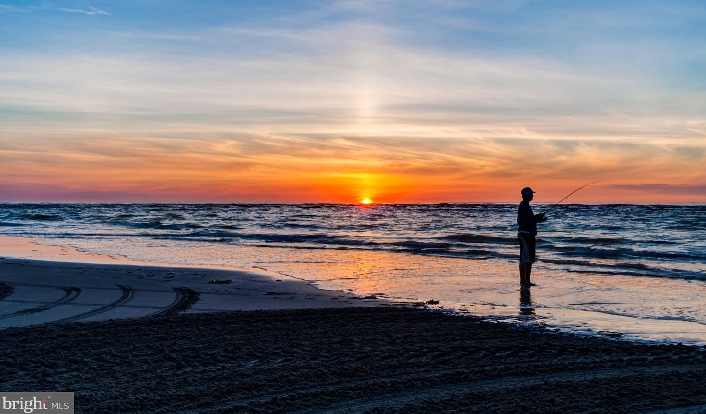 404 Denver Ave, Wildwood Crest NJ  08260-3510 exterior