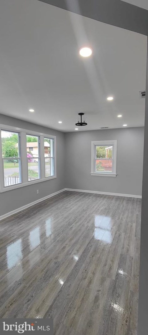 212 Langs Ave, Miami Beach NJ 08251-2225 exterior