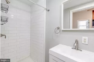 222 E Burk Ave, Wildwood, NJ 08260 - Photo 9