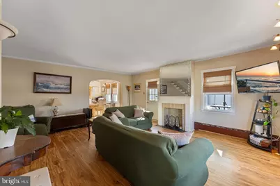 221 W 25th Avenue, Wildwood, NJ 08260 - Photo 9