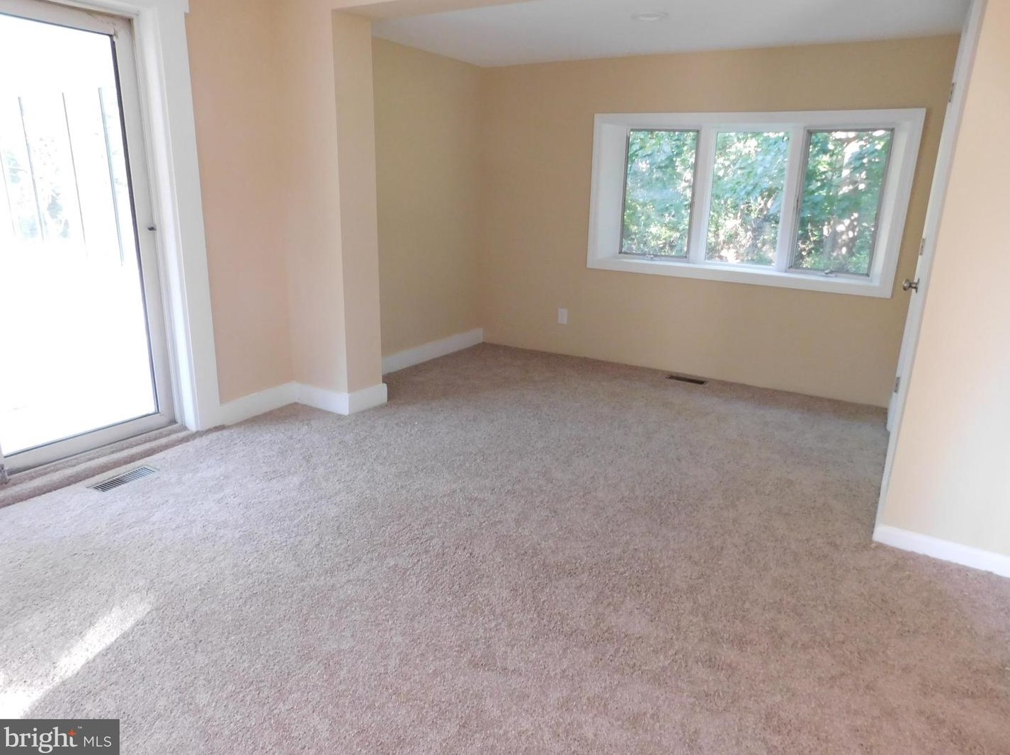 145 Stanger Ave, Aura NJ  08028-3402 exterior