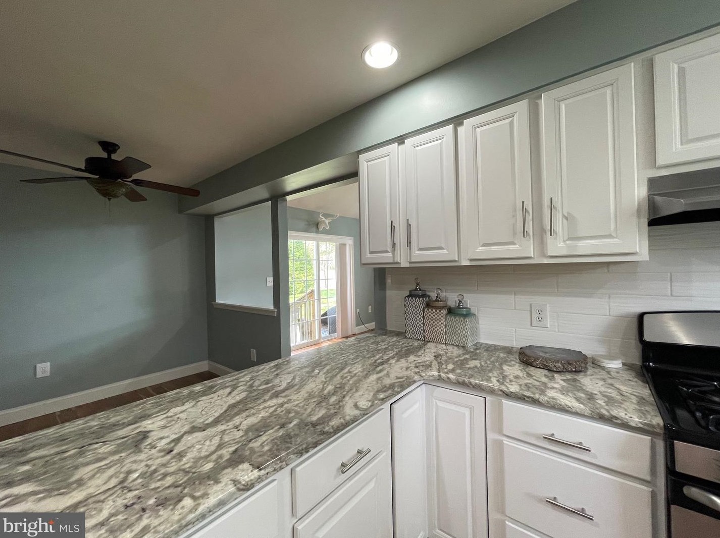 505 Spruce St, Aura NJ 08028-3346 exterior