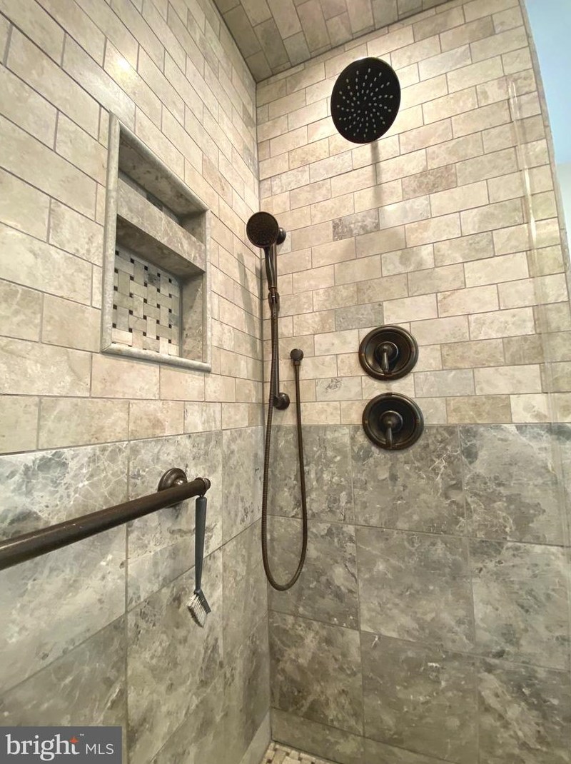 751 Elmhurst Pl, Aura NJ  08028-3013 exterior