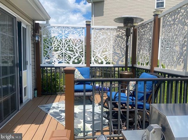 751 Elmhurst Pl, Aura NJ  08028-3013 exterior