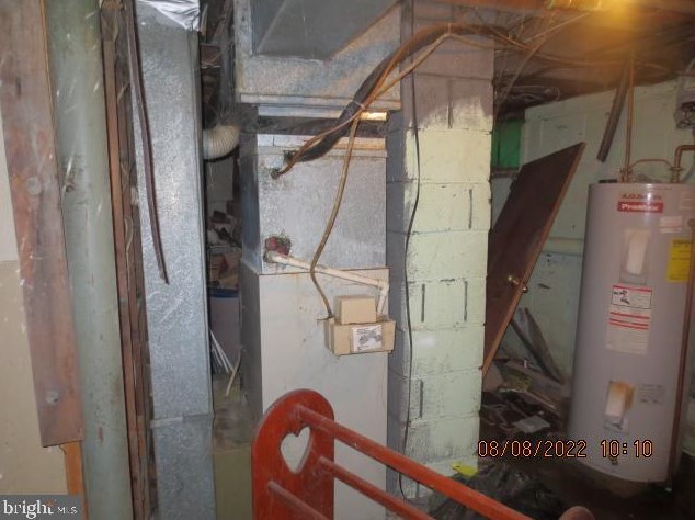 117 Military Dr, West Deptford NJ  08063-1506 exterior