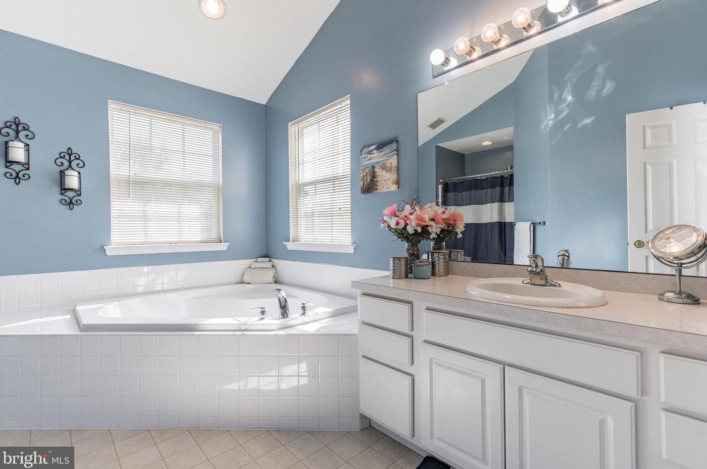 37 Ealey Ct, Aura NJ 08028-3016 exterior