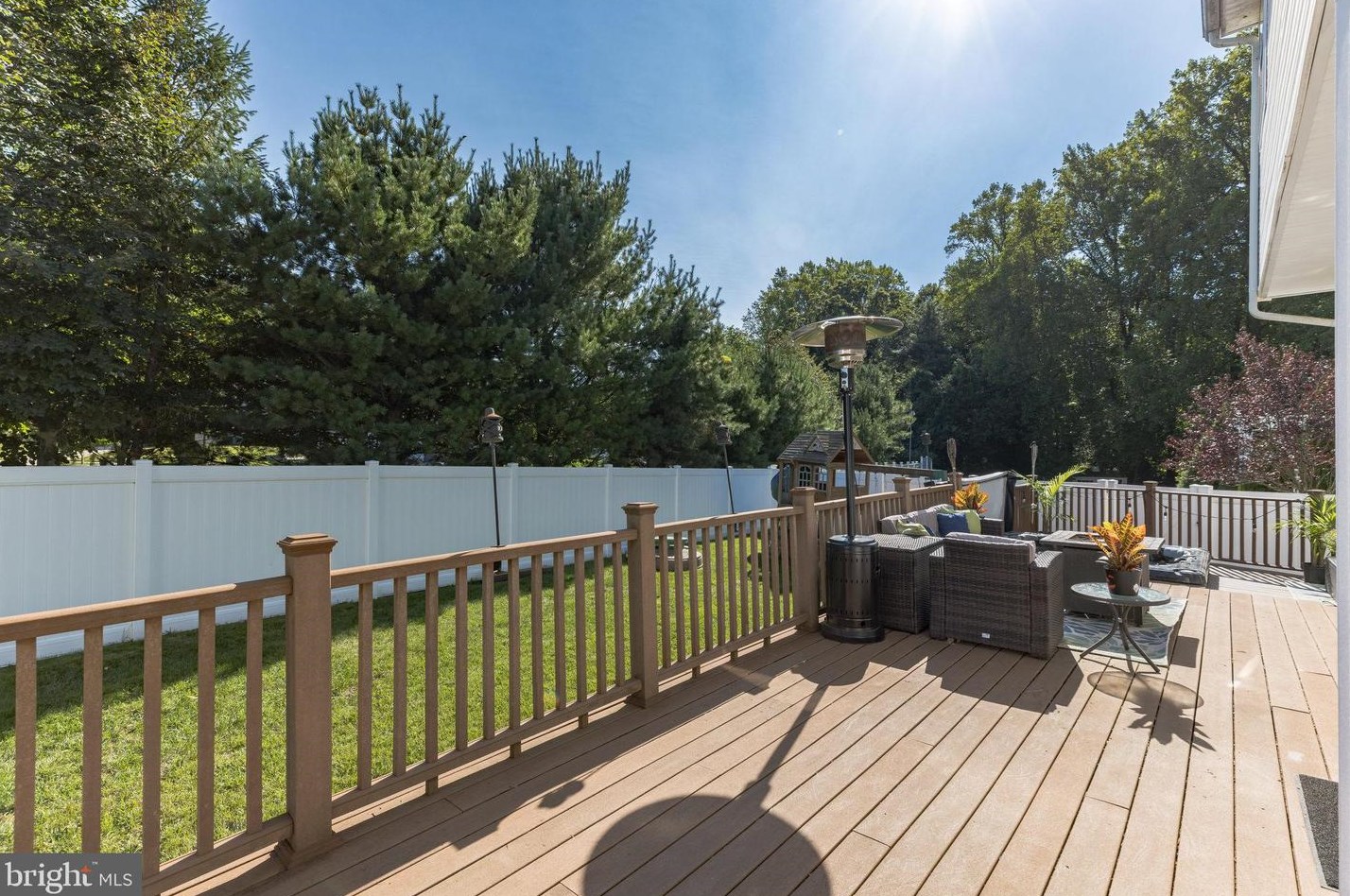 37 Ealey Ct, Aura NJ 08028-3016 exterior