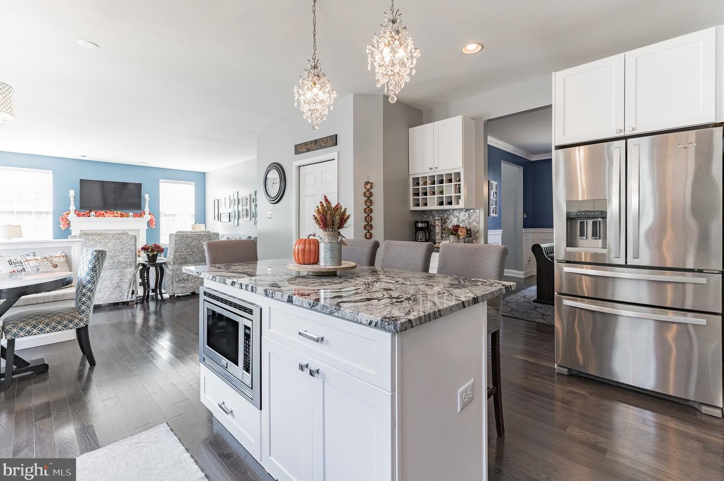 37 Ealey Ct, Aura NJ 08028-3016 exterior