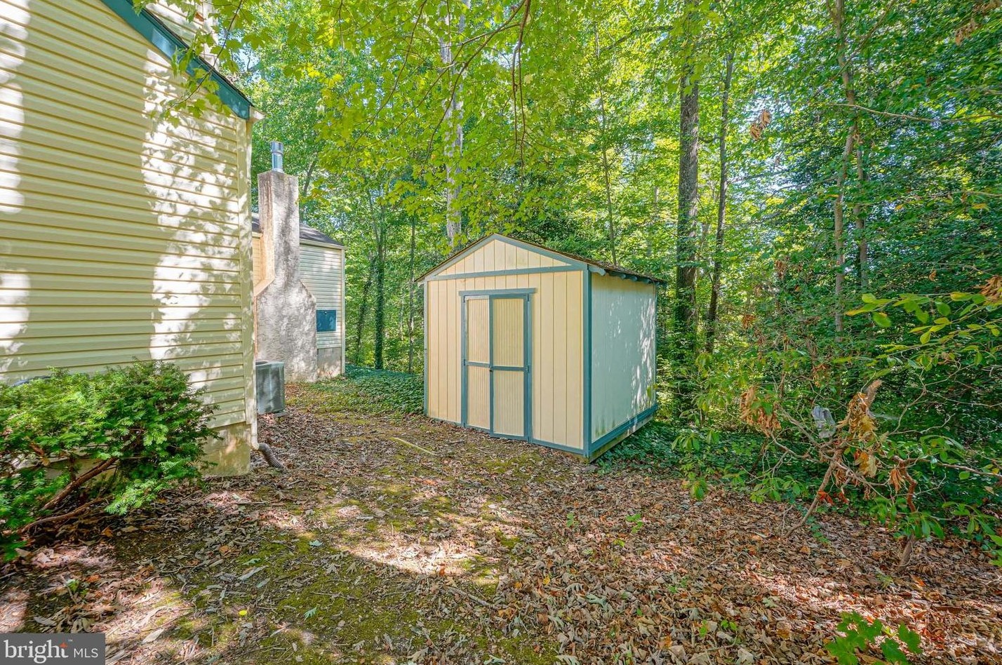 12 Hardwood Ct, Aura NJ 08028-9635 exterior