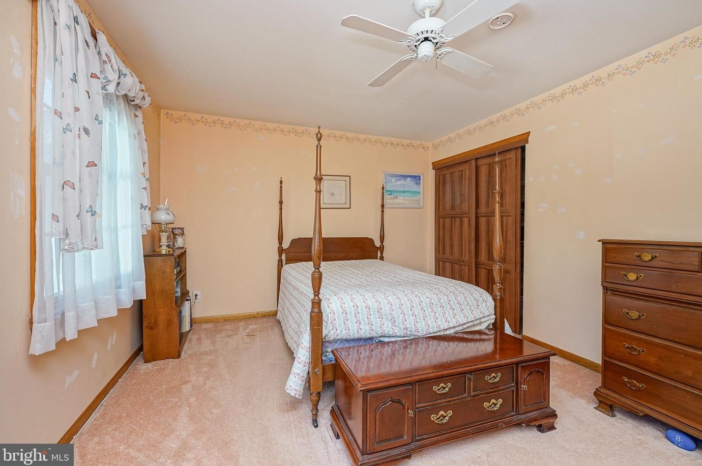 12 Hardwood Ct, Aura NJ 08028-9635 exterior