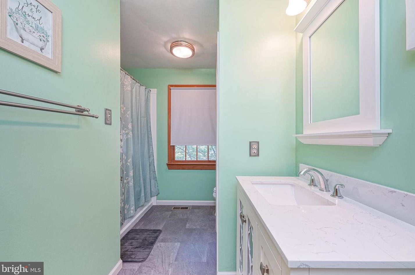 12 Hardwood Ct, Aura NJ 08028-9635 exterior