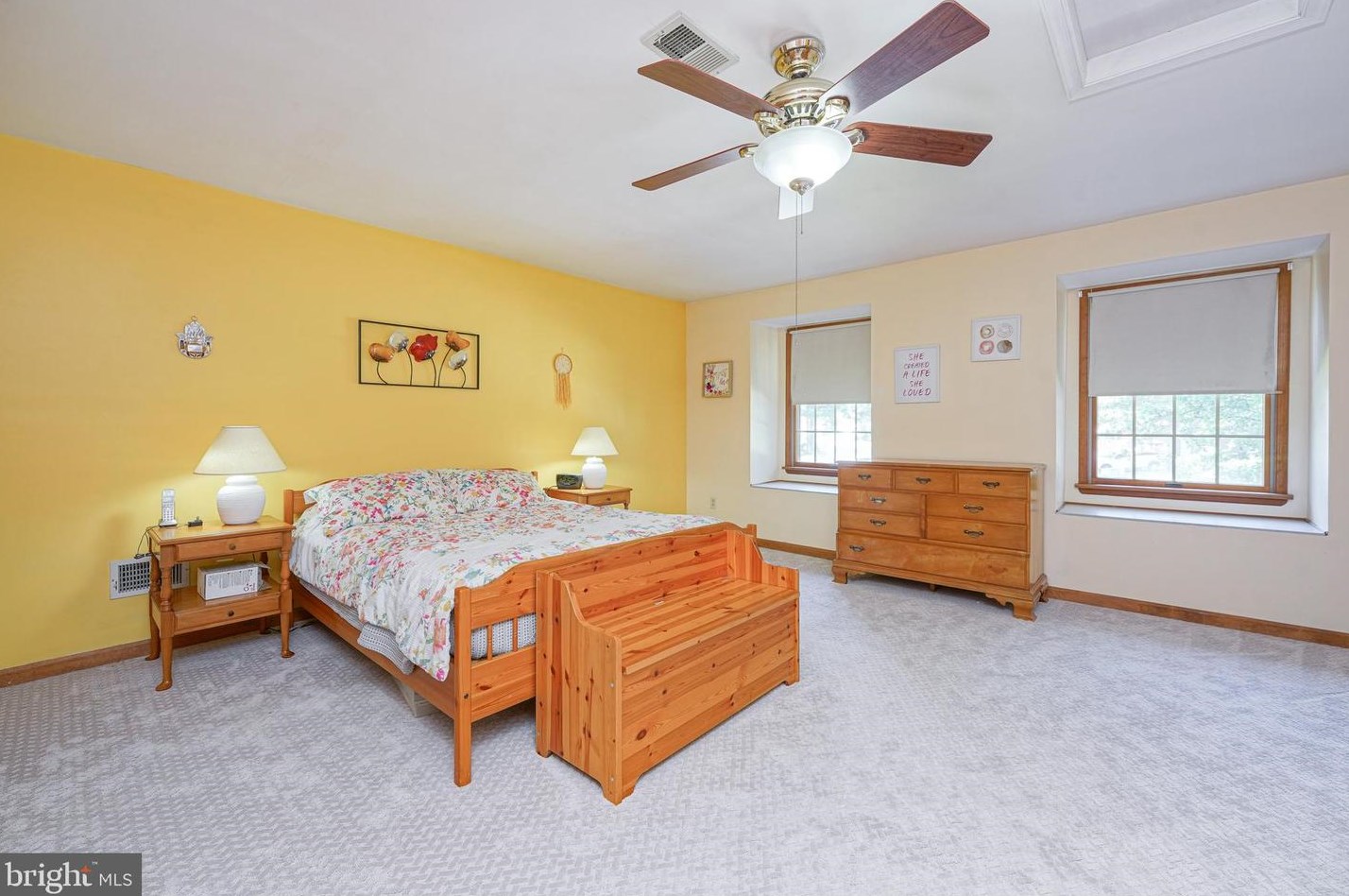 12 Hardwood Ct, Aura NJ 08028-9635 exterior