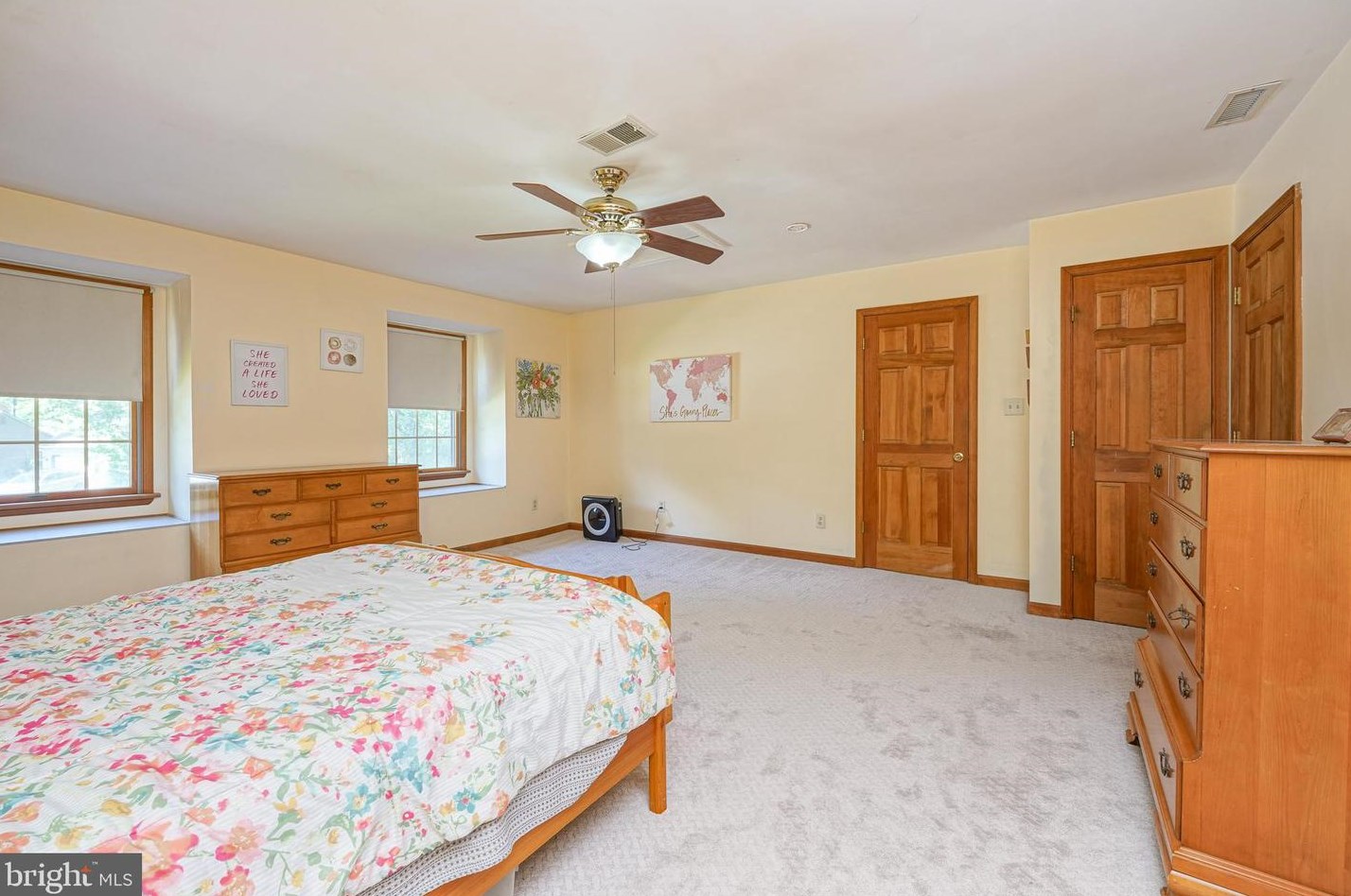 12 Hardwood Ct, Aura NJ 08028-9635 exterior