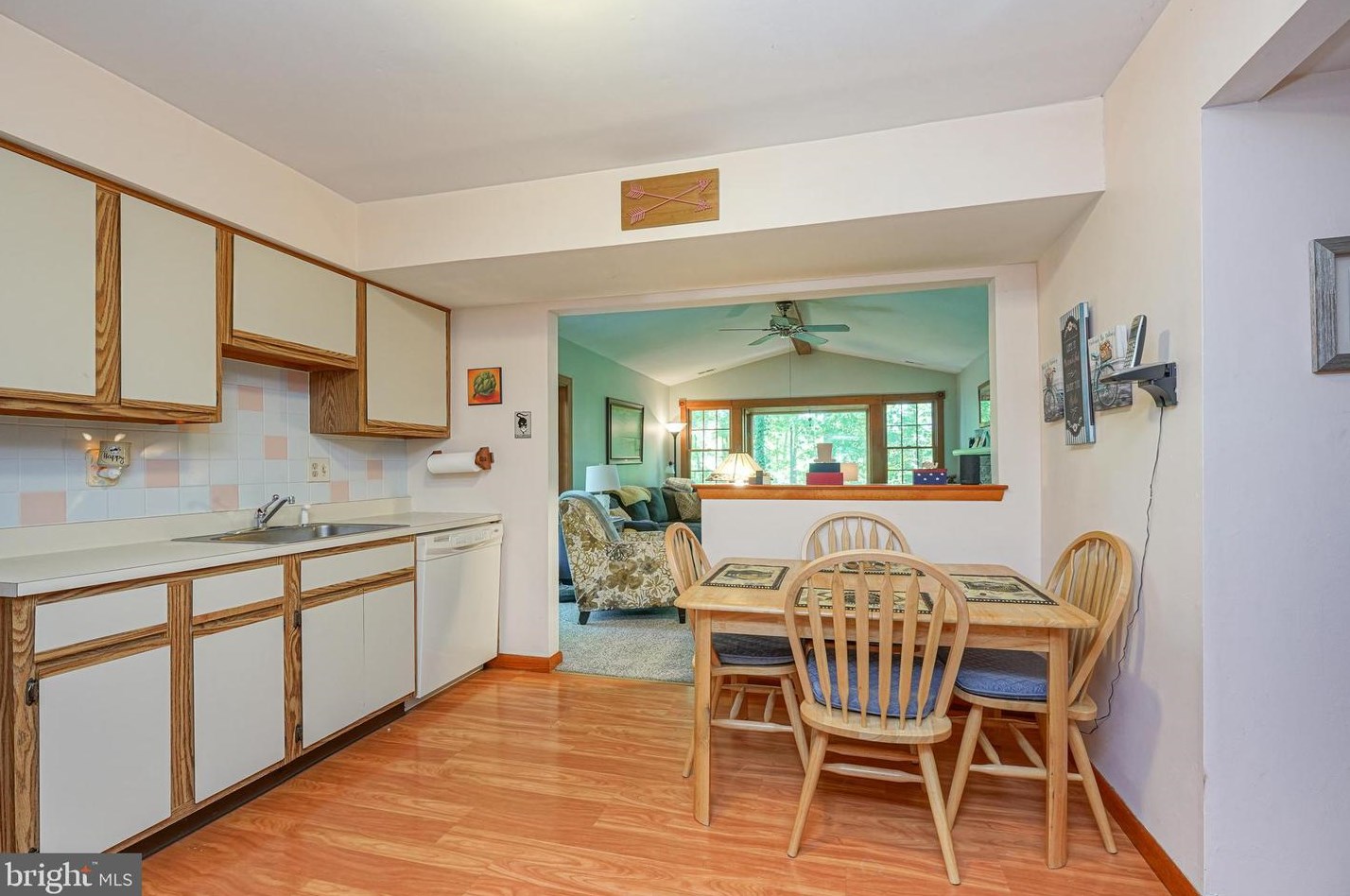 12 Hardwood Ct, Aura NJ 08028-9635 exterior