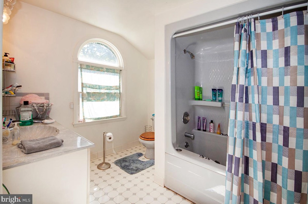 316 Swarthmore Rd, Aura NJ  08028-1538 exterior