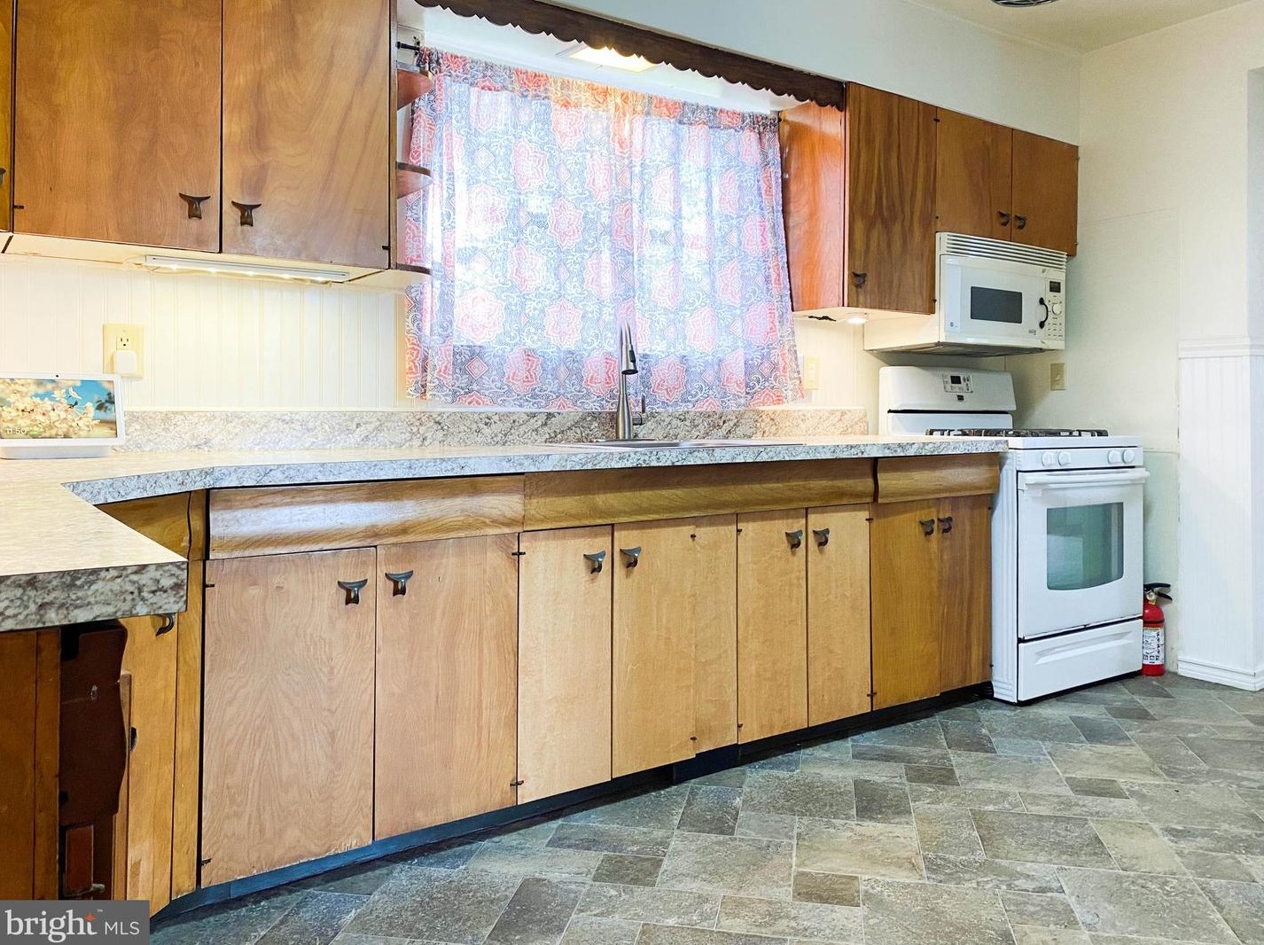 401 Cedar Ave, Pitman NJ  08071-1847 exterior