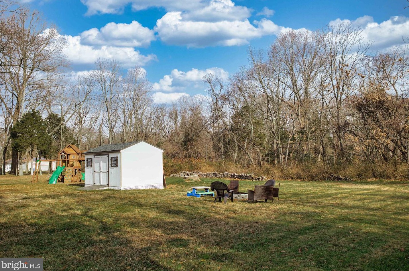 1710 Academy St, Aura NJ  08028-8372 exterior