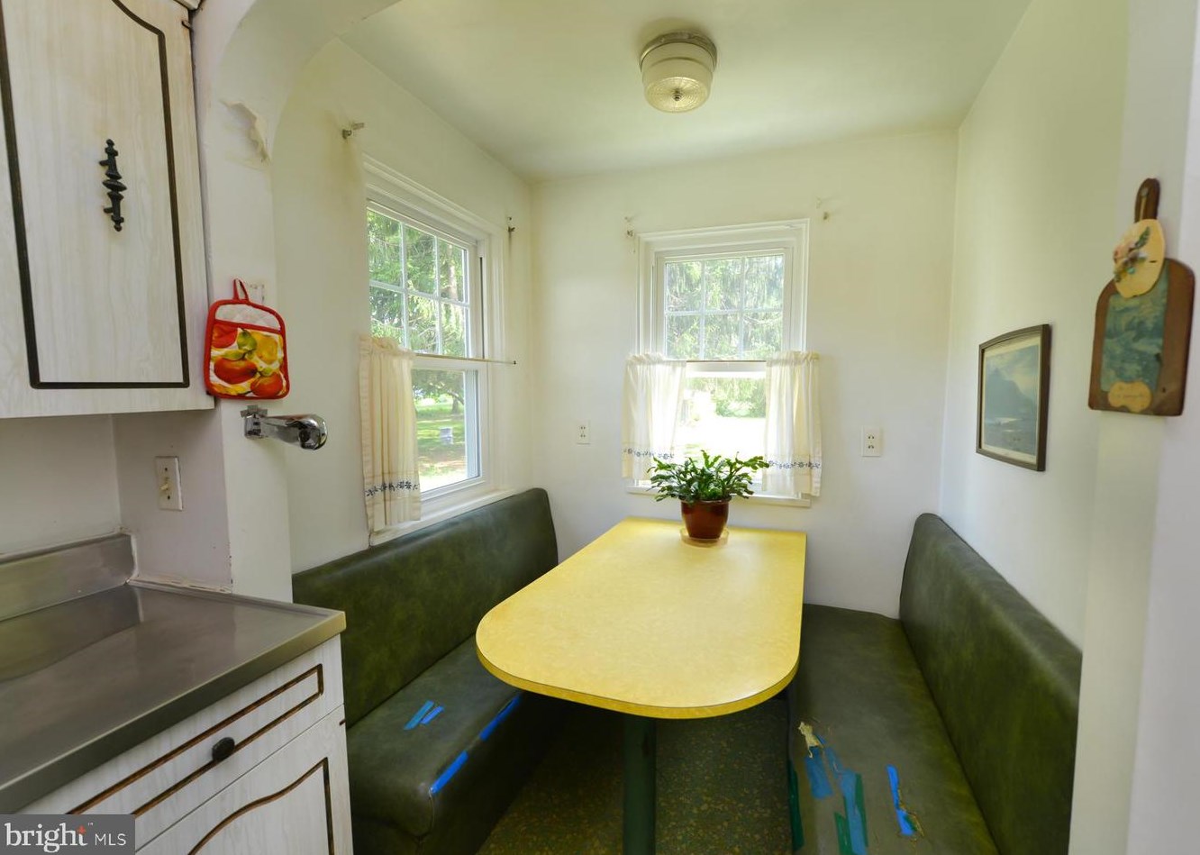 15 Euclid Ave, Aura NJ  08028-8388 exterior