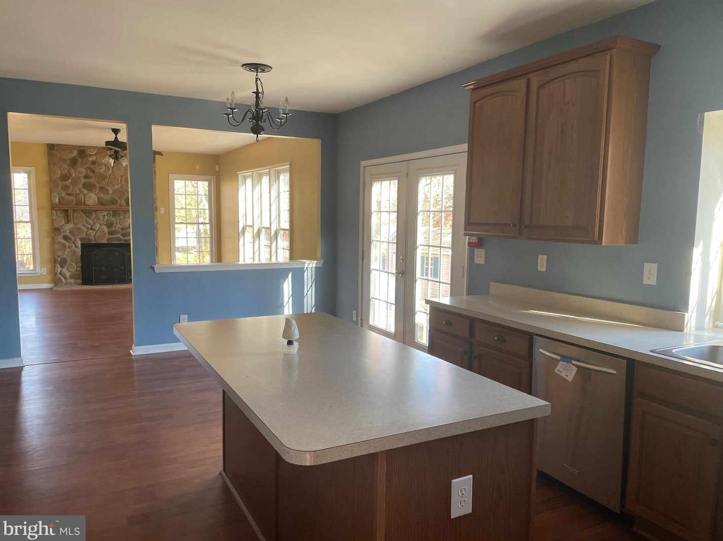 592 Forsythia Dr, Vineland NJ  08360-1801 exterior