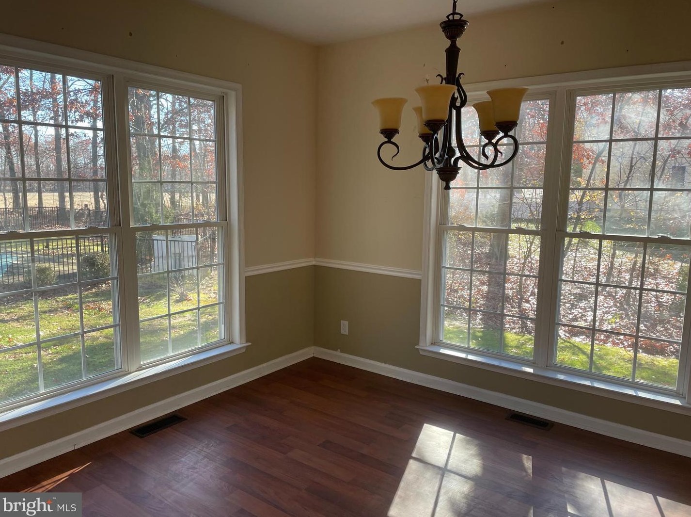 592 Forsythia Dr, Vineland NJ  08360-1801 exterior