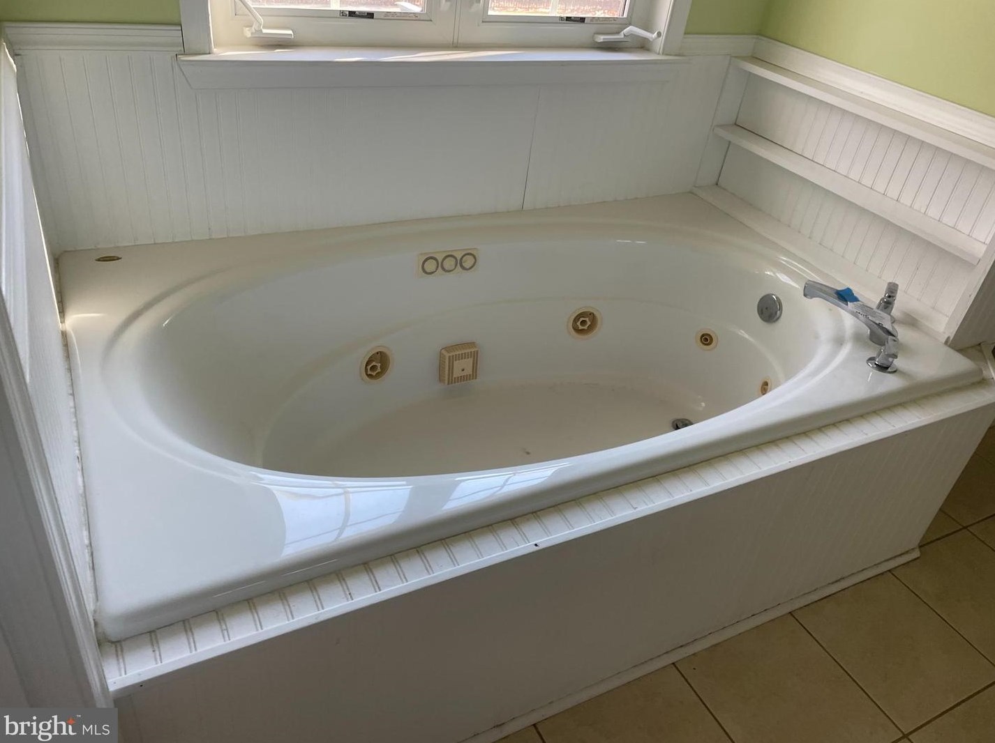 592 Forsythia Dr, Vineland NJ  08360-1801 exterior