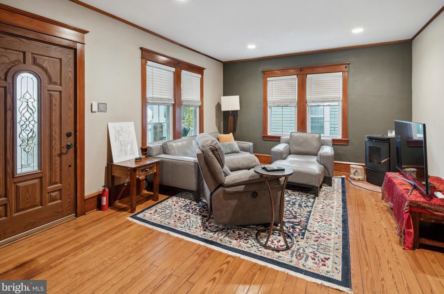 317 Swarthmore Rd, Aura NJ  08028-1537 exterior