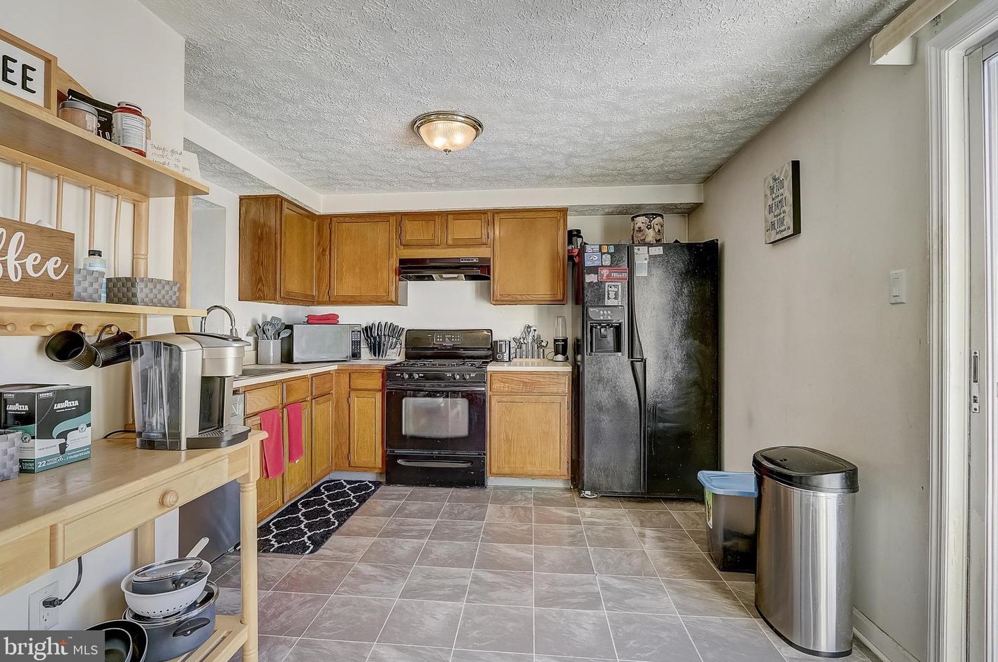 5 Devonshire Dr, Aura NJ  08028-2942 exterior